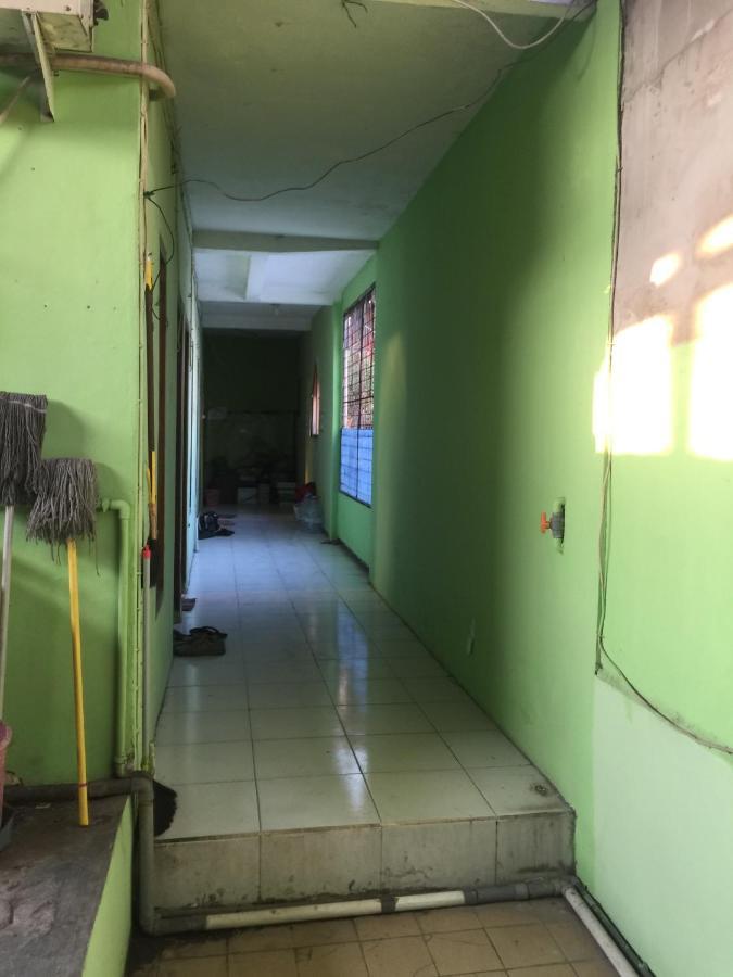 Oyo Life 93009 Griya Nautika Sedati 2* Sidoarjo